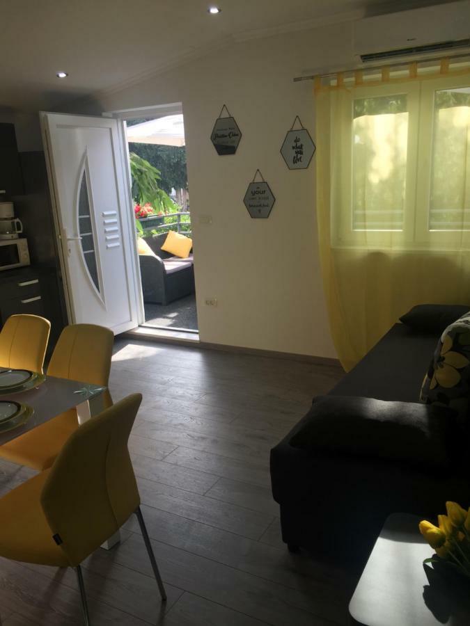 Sunflower Kastela Exterior photo
